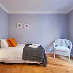 Charming In Alfama Апартаменты *