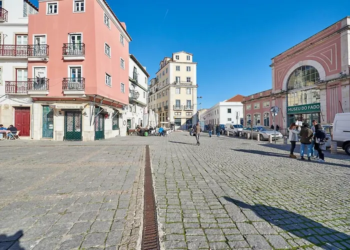 Charming In Alfama *