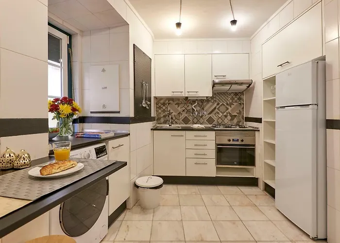 Charming In Alfama *